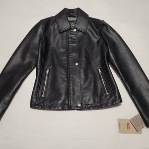 Women's faux-leather black jacket